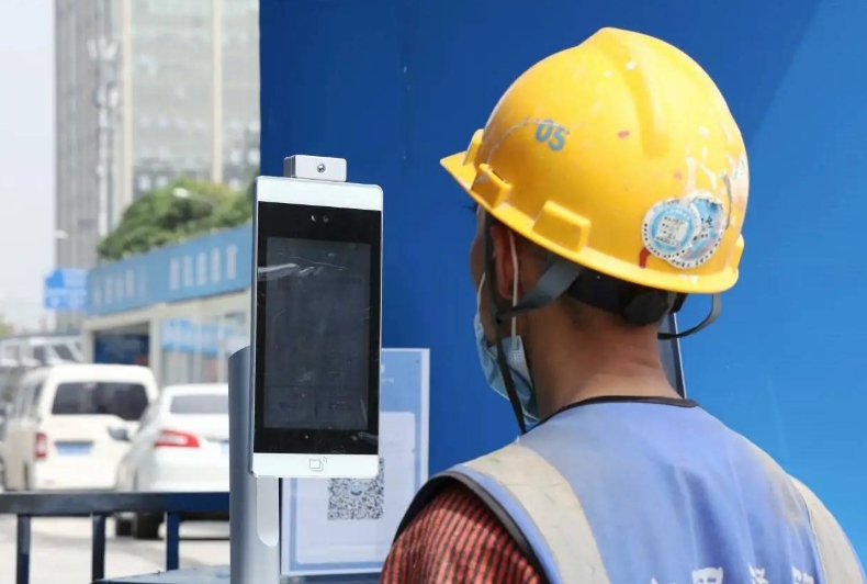 农民工为什么要劳务实名制管理?实名制管理系统平台有用吗? 农民工为什么要劳务实名制管理?实名制管理系统平台有用吗?